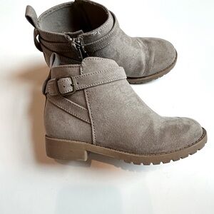 Old Navy Toddler Girls Faux Suede Ankle Boots Size 11